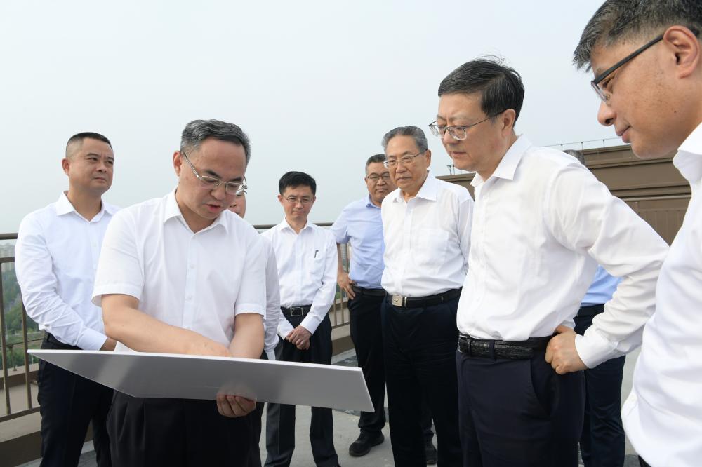 Chen Jining conducted a special research on the implementation of the new round of public opinion projects, and visited open green spaces, waterfront spaces, and residential spaces on site | City | Chen Jining