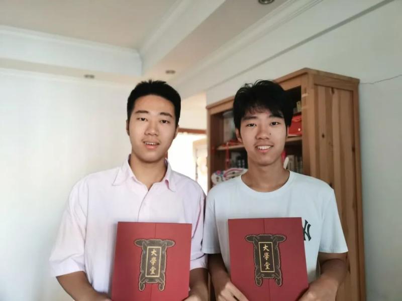Excellent like copying and pasting! Three Chongqing Twins Attend Peking University Yanyuan Together | Chongqing | Twins