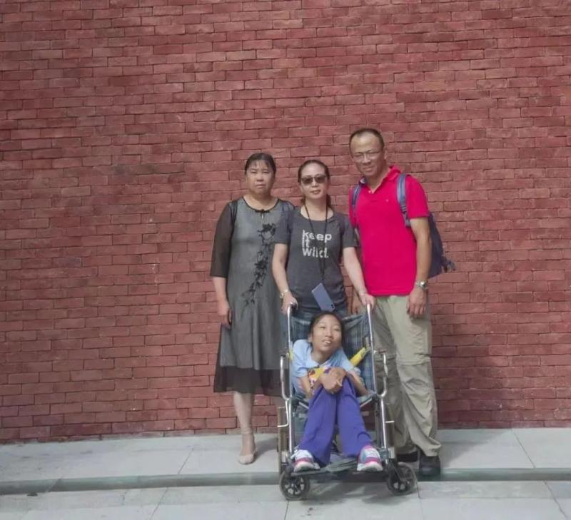 Baoyan Beiwai!, 607 points: A wheelchair girl from outside Sichuan. CCTV News | Yunnan | Girl | Major | Source | Translation | Sichuan Foreign Studies University | Xu Ruiyang