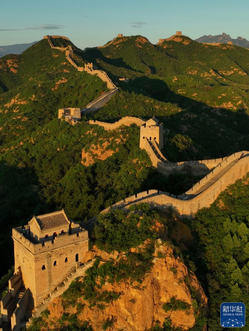 The Eye of the Sky Overlooking the Motherland - The Great Wall of Ten Thousand Miles and the Unique Scenery of Jinshan | Jinshanling Great Wall | The Motherland