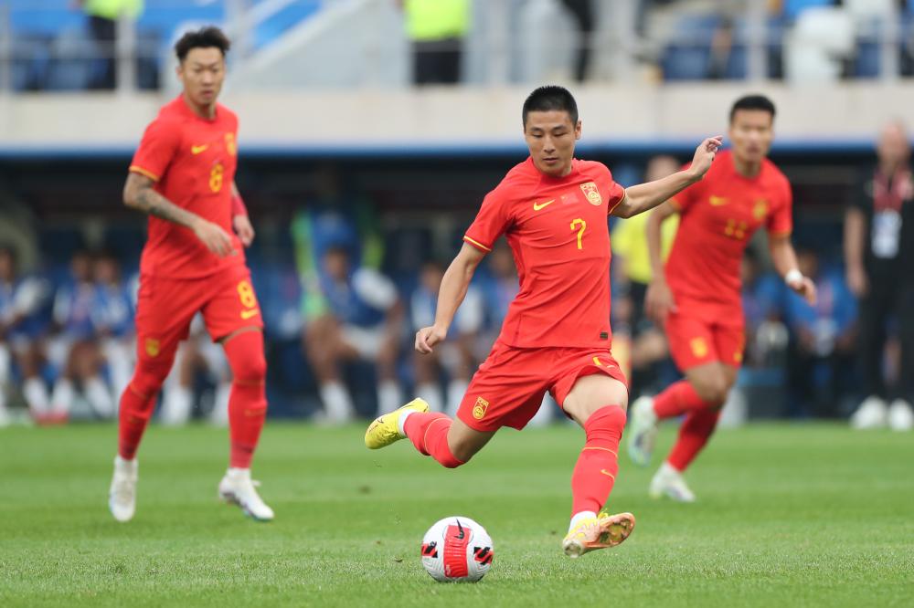 At the age of 80, Xu Genbao has truly devoted all his life to Chinese football... Three generations of Chongming Island disciples have made a strong impact in the preliminaries | Goal | Xu Genbao