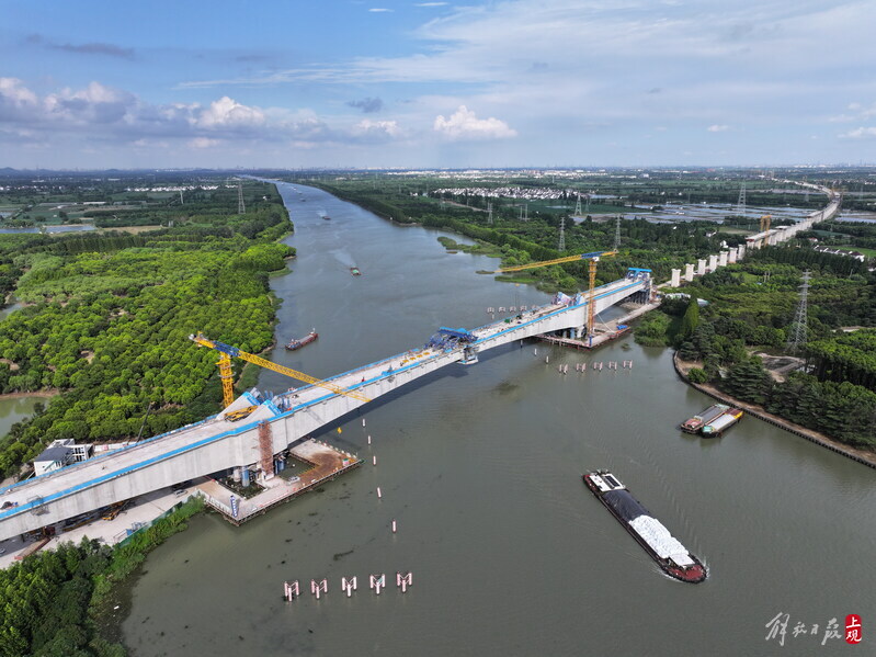 We will enter the track laying stage, and the longest span of the Shanghai Suzhou Lake Railway will be completed by the combination of suspended and grouted beams