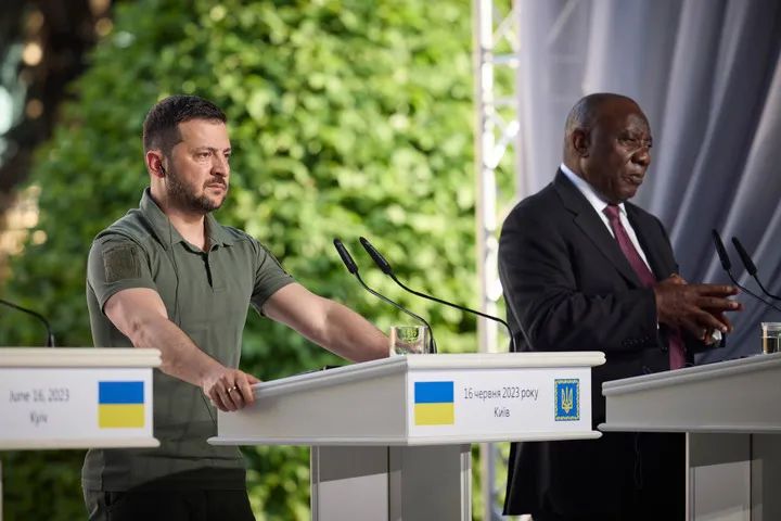 South African President: It's best to end the conflict before losing everything. Zelensky refuses the African mediation proposal. Leaders | Zelensky | Conflict