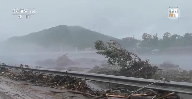 Over 100000 people in Zhuozhou have been affected by the disaster... The Mentougou Railway has been washed away, and the Beijing Tianjin Hebei region has been hit by water! Three Days of Rain in Beijing for a Year Zhuozhou | Beijing | Rice Noodles