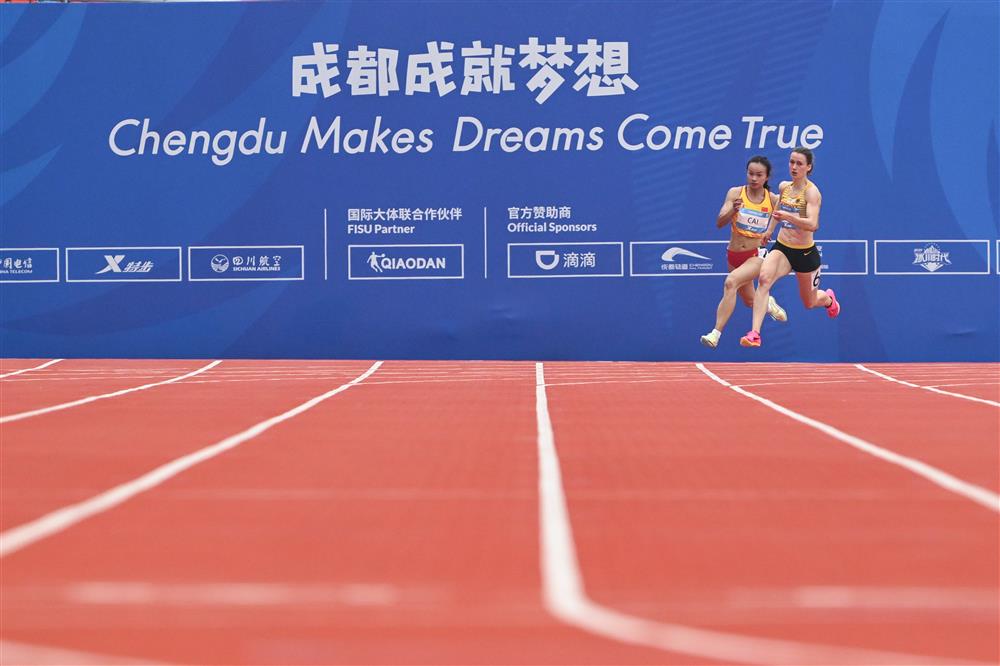 The Chinese delegation's 36 gold, 12 silver, and 12 bronze medals are currently ranked first on the medal table. The Chengdu Universiade is more than half of the event schedule