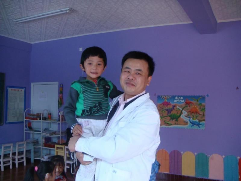 This Chinese doctor wants everyone to hear the world clearly, and his experience and practices promote children globally | internationally | globally