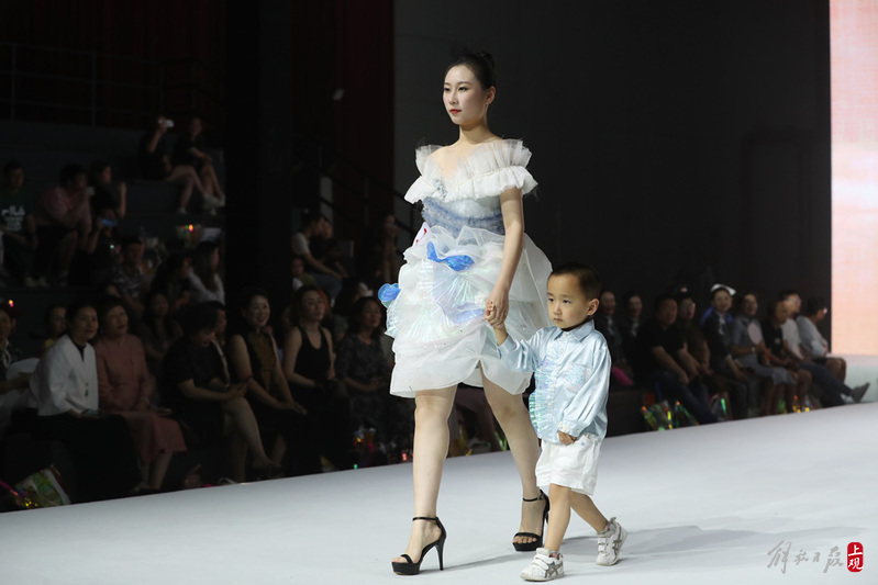 A group of emerging Shanghai style cheongsam designers and entrepreneurs stand out in the Minhang Textile Industry Fashion Design Competition Design | Works | Shanghai Style