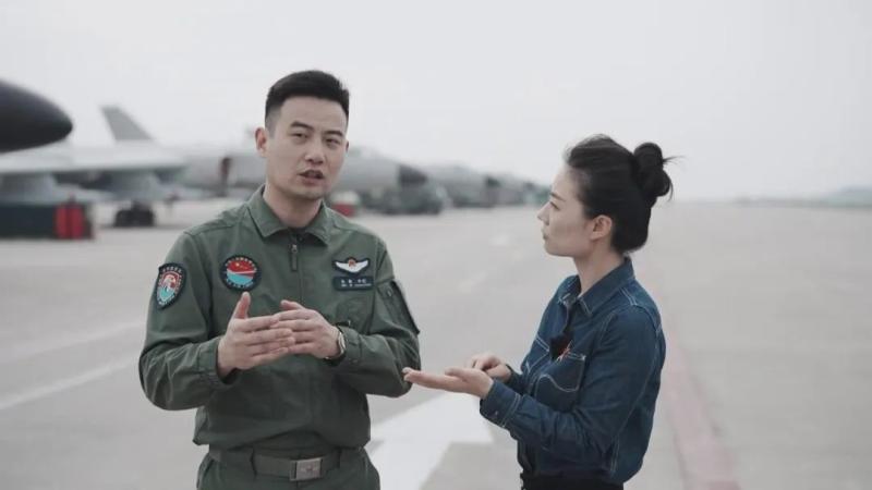 Who is it?, "Air Fist" fighter jet praised by the national announcement | pilot | Fist "