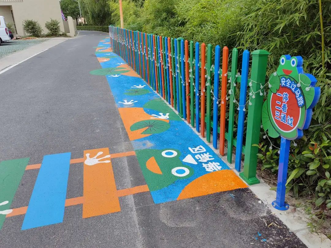 The first rural area in Pudong to transform into a child friendly slow moving space project has been completed