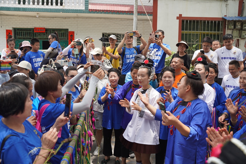 当地人如何留住流量？,图片现场丨“村超”“村BA”火热继续安排|台盘村|图片