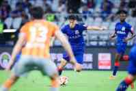Shanghai Shenhua returned to second place in the league, and after the game, Wu Jingui shouted, "Bring victory to Blue Magic" in Shenzhen| Shanghai Shenhua | League