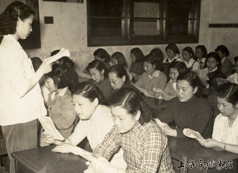 Sister and sister stand up like this | Looking back at Shanghai for research, from 80% no work to supporting "half the sky" in Shanghai | women | half the sky