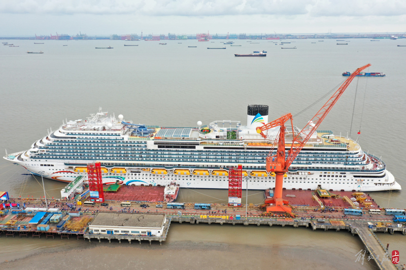 Having operational conditions, China's first large-scale cruise ship has completed sea trial towing | dock | cruise ship