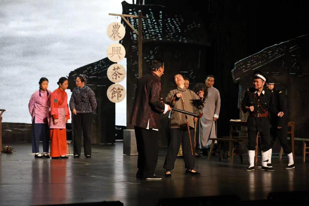 Telling the story of rural civilians fighting against donations during the war years, the original Minhang local theme drama "The Road Ahead" staged the story | Red | The Road Ahead