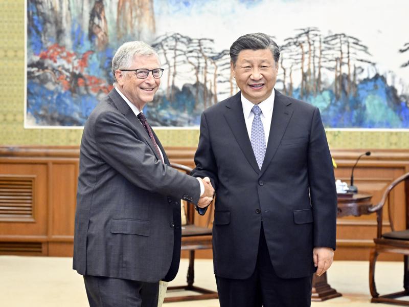 Xi Jinping Meets with Bill & Melinda Gates Foundation Co-Chairman Bill | Global | United States