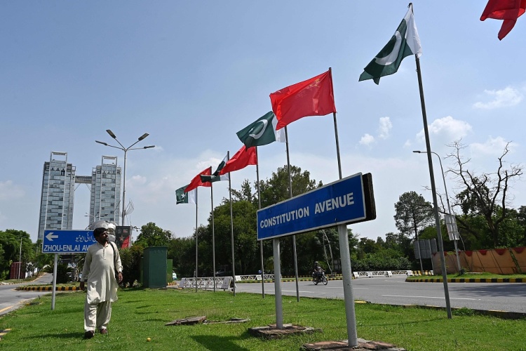 “巴铁”高度赞赏中巴经济走廊十年发展中巴|巴基斯坦|经济