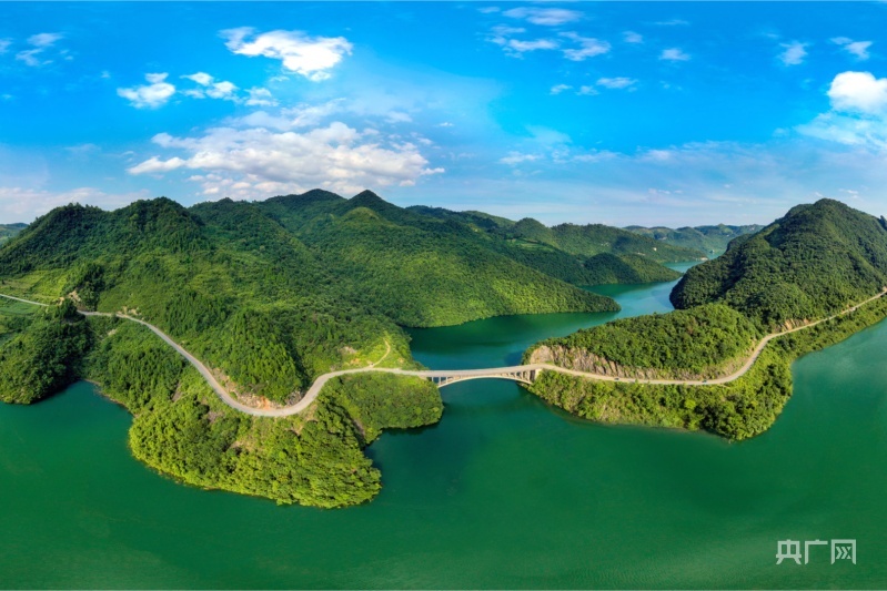 Looking at China's High Quality Development | Moving towards "Green" and "Guizhou Scenery" with Infinite Good Green | Guizhou | China |