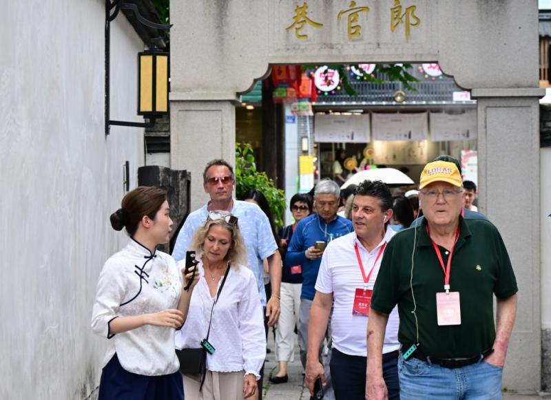 特写：103岁美国老人林恩·柏龄“鼓岭圆梦记”连线|老人|美国