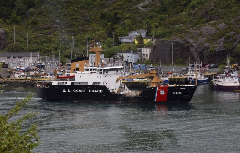 Discovered suspected human remains, [Looking at the World] The wreckage of the Titan submarine's implosion was transported back to the shore submarine | Event | wreckage