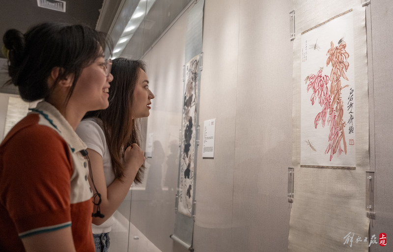 These works of art masters are exhibited for free in Pudong, and Shanghai has become an international cultural and artistic "gateway" for cultural relics and exhibits at the CIIE