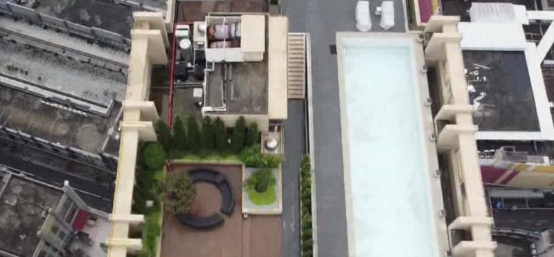 街道办竟称这是“消防水池”？,广州一楼顶加建“泳池”被举报花园|楼顶|泳池