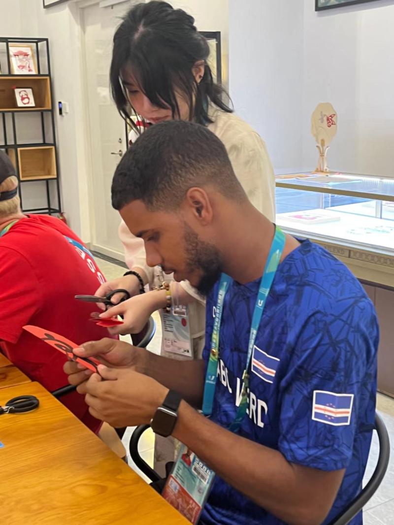 Flying thousands of miles to create history, Chengdu Universiade | Young athletes trained at the Chinese aid sports stadium | Time | Sports Stadium