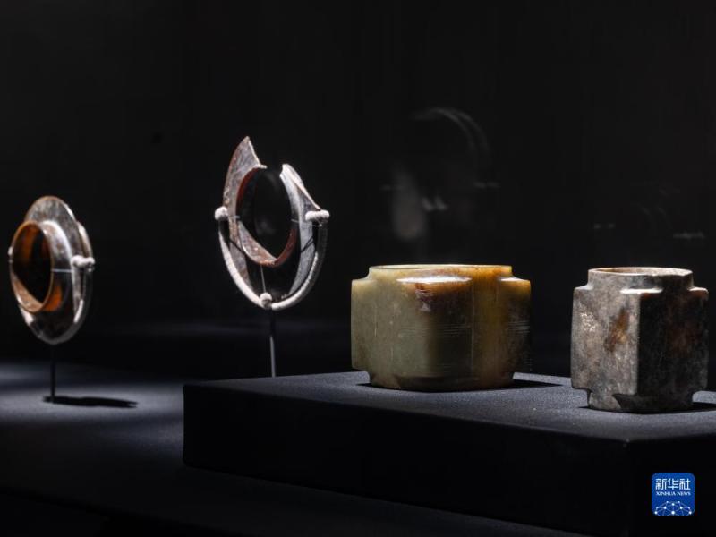 Listening to Cultural Relics and Telling Stories, Decoding Sanxingdui | Sanxingdui Jade Artifacts: The Same "Password" in the River of Splendid Culture | Culture | Sanxingdui