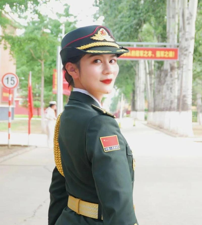 Stand at the Tiananmen Square parade ground!, Former "Rebel Girl" Ammunition | Grandpa | Rebel Girl
