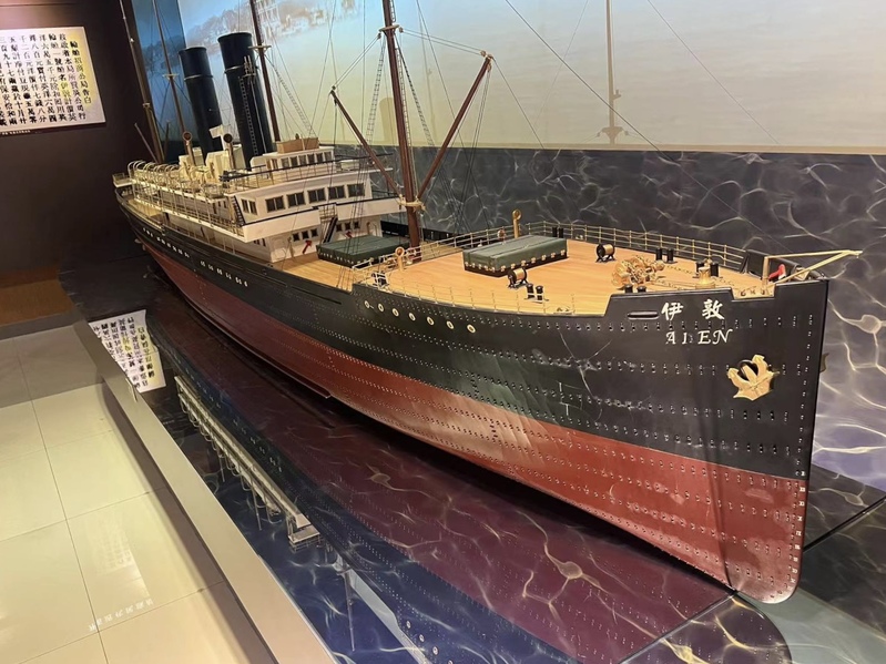 This Shanghai uncle's work has been collected by multiple national level exhibition halls, and he has been dedicated to making ship models for over half a century | Ship Models | Shanghai