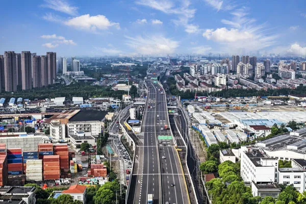 The new Puxi section of Shanghai's expressway opens to traffic today