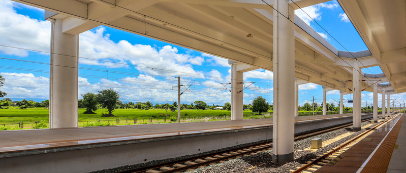 Dominant with the same frame!, High speed rail leads! 5 main roads