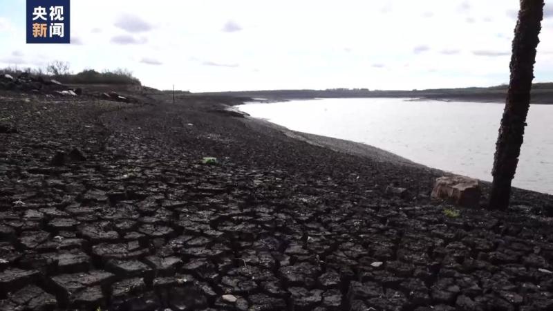 Uruguay is experiencing the most severe drought in 70 years! The fresh water in the reservoir is only enough for the residents of the capital to use for 4 days. | Drought | Reservoir