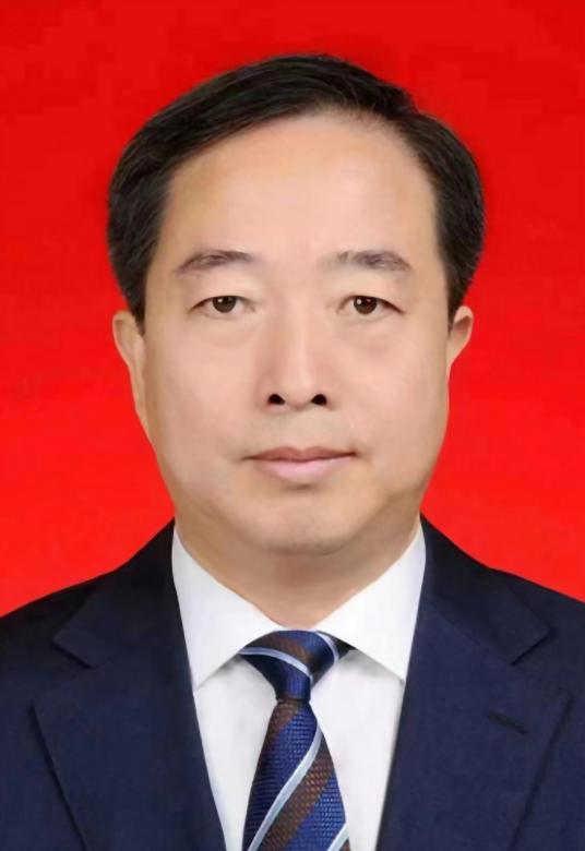 I have worked at Industrial Bank for many years, with 5 department level new hires! He served as a standing committee member of the prefecture level city committee for trial | Zhang Run | Industrial Bank