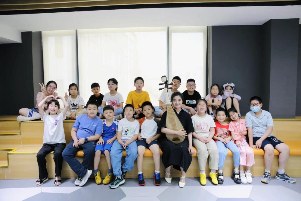 Art self-cultivation guidance integrated into summer daycare classes, learning folk songs, dances, and music together in Baoshan | Guidance | Folk Music