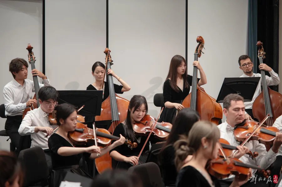 This Nantong student band's debut performance amazed the audience, and Italian opera classics were played in the Shanghai Concert Hall