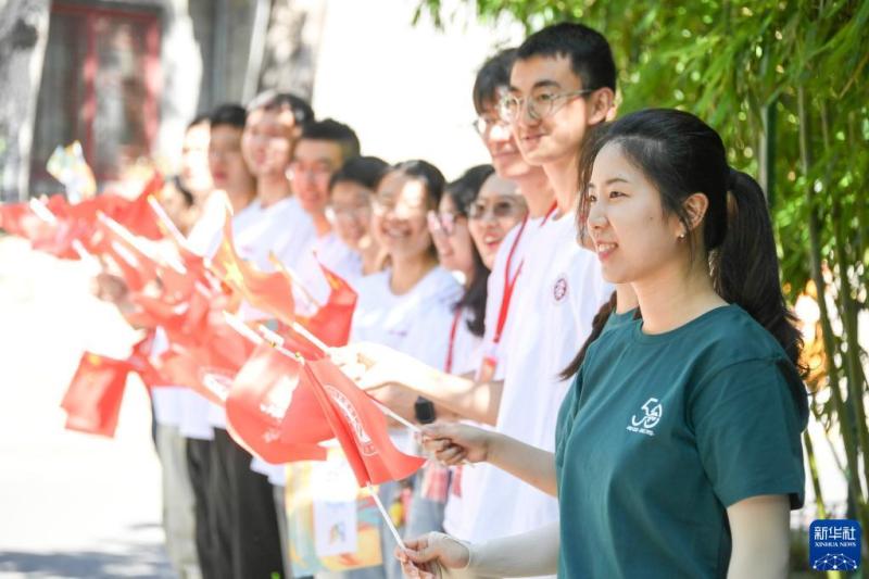 赴青春之约”：成都大运会火炬传递在北京大学启动,“燃青春梦想火炬|大运会