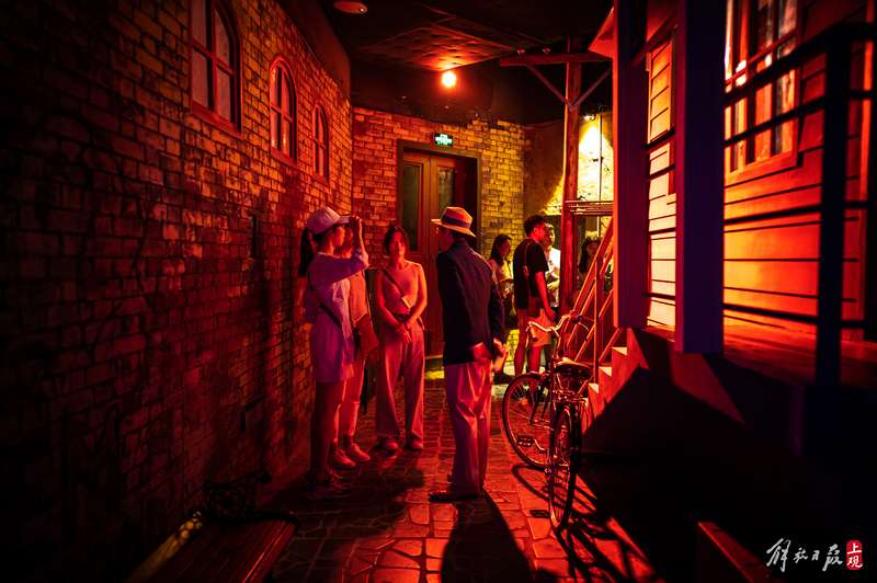 Traveling by train to American style towns in the 1930s, Shanghai's immersive theater has released another hit performance | actor | hit