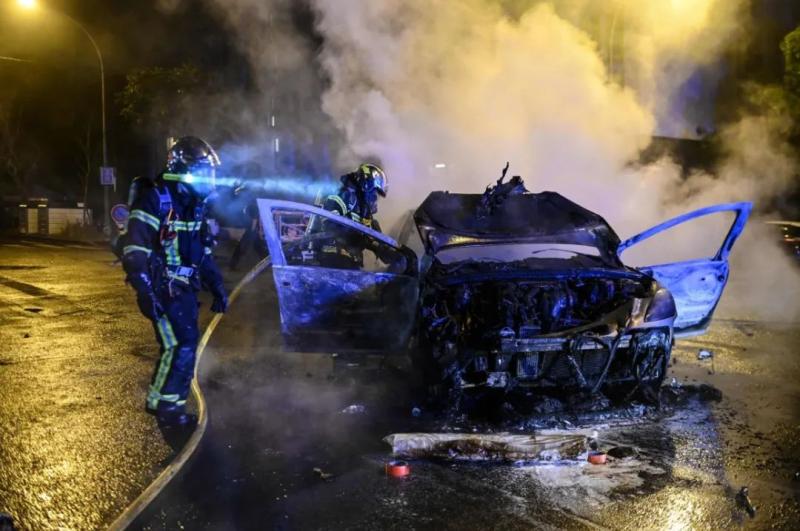 France dispatched 45000 personnel and light armored vehicles French government | violence | France