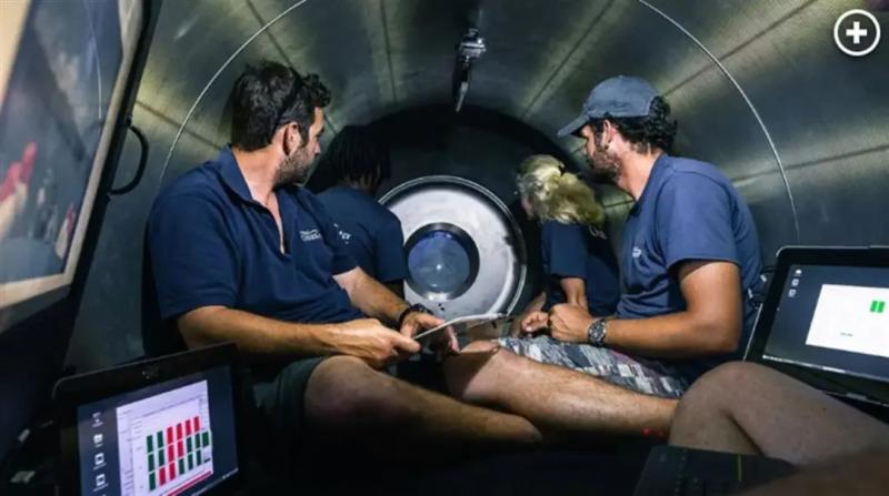 According to expert analysis, there may be three possible scenarios where multiple wealthy individuals are lost in the deep sea! There are no stools inside the submarine, so we can only sit cross legged on the wreckage | United States | Submarine