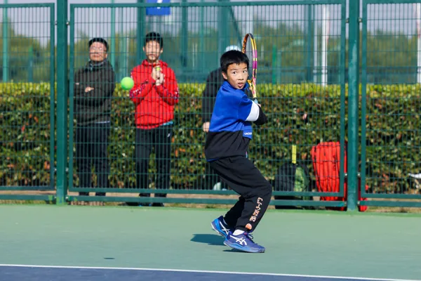 网球梦从旗忠网球中心启航,沪上中小学生的“网球大师赛”开赛