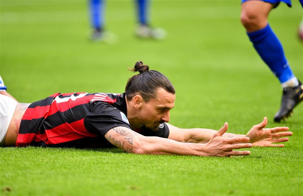 Without any unique strategies, there is no such thing as a "great leader" in football! Comment on Ibrahimovic's Career: Despite having the Brave Tiger, Milan | L ü b | Ibrahimovic