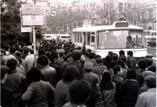 The front page article of Liberation Daily gave birth to a big discussion on "Where Shanghai Goes" | Looking Back at Shanghai Research, Development 43 Years ago | Shanghai | Discussion