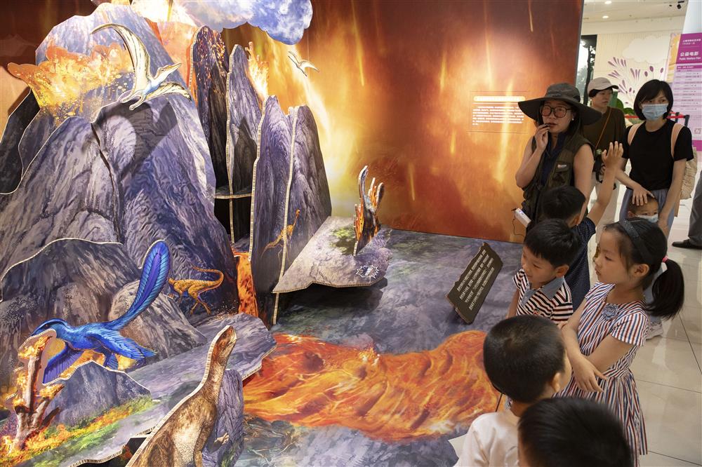 At the City Qun Art Museum, it's amazing! Dinosaur 3D Picture Books Transform into Immersive Exhibition Art Education | Exhibition | Dinosaur