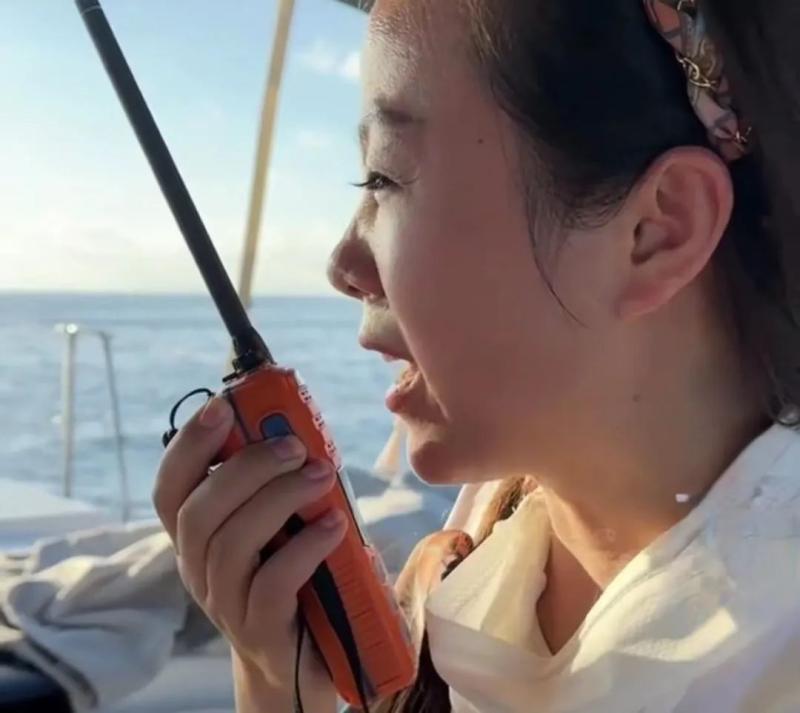 她用三国语言霸气驱离,霸气！航行遇越南渔船偷捕渔船|越南|语言