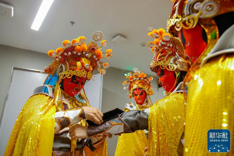 The Story Behind the Opening Ceremony of the Chengdu Universiade - A Face of Joy, Wrath, Sorrow, and Joy Prop | Chengdu | Universiade