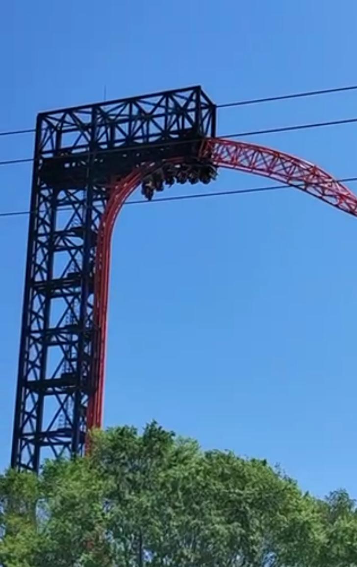 Multiple tourists hanging upside down in mid air! A scenic area in Qinhuangdao responds that the roller coaster suddenly loses power. Tourists | Scenic Area | Qinhuangdao