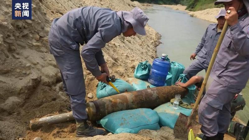 Until now, the United States has dropped hundreds of millions of cluster bombs on Laos. US military | Laos | United States