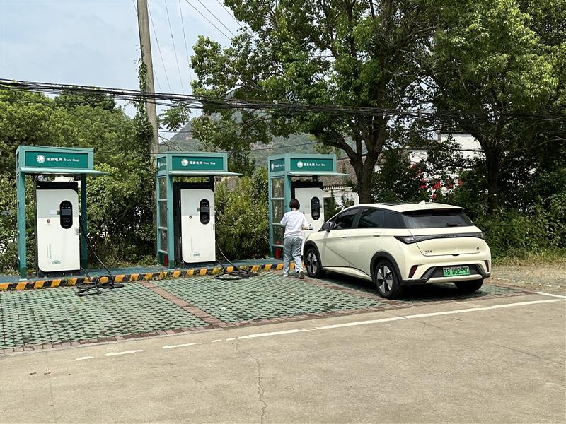 But does the village really need so many charging stations?, Various policies support the development of new energy vehicles and charging stations in rural areas | Zhejiang Province | Automobile