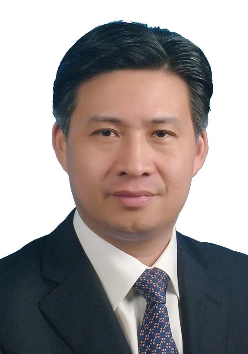 What is the current position of 103 outstanding county party secretaries in China?, Two years after being awarded the title, Zhang Dingfeng | Deputy Mayor | County Party Secretary