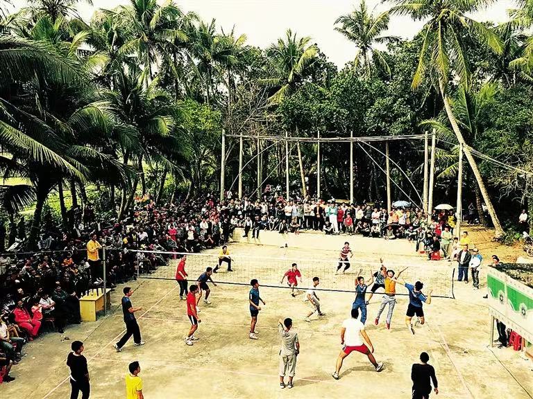 Chasing Light | Nine person Volleyball? Hainan Village Volleyball Team: Understanding Villages | Volleyball | Understanding